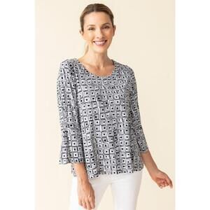 Core Travel Cubism Pleated Sleeve Tee